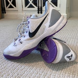 Nike Kobe tennis shoe